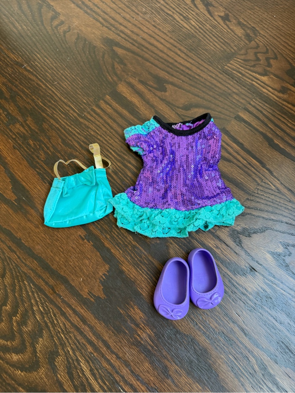 Mixed brand 18” doll outfit